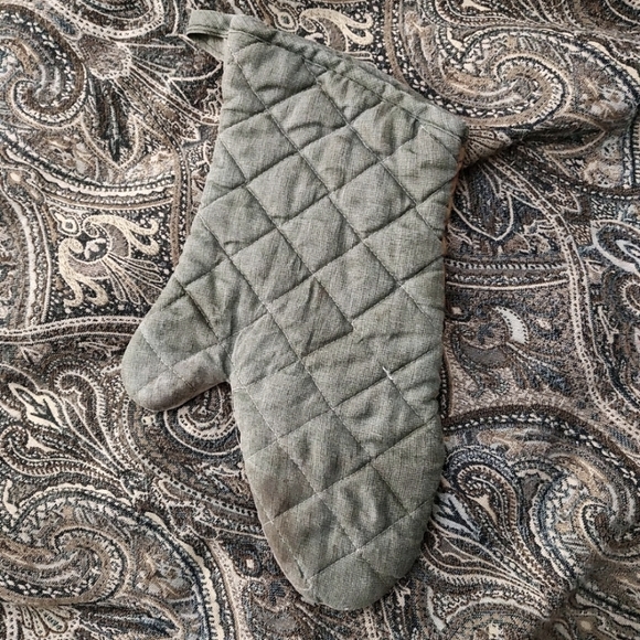 Horse Themed Oven Mit - Picture 4 of 4